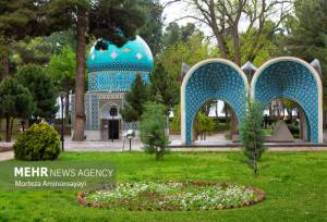 اشرف زاده: عصاره اندیشه عطار «ایمان» و «عشق» است