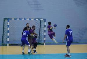 بازیکن تیم هندبال فرازبام: بدون هماهنگی و آمادگی مناسب وارد لیگ شدیم