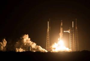 ۴ فضانورد با کپسول آزادی به ایستگاه بین المللی فضا رسیدند