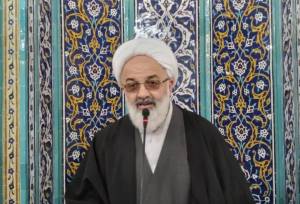 امام جمعه آرادان: مردم در ۲۲ بهمن دشمن را ناامید کردند