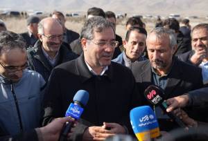 طرح‌های تثبیت ریزگردهای نمکی نقش موثری درکاهش مخاطرات زیست‌ محیطی دارد