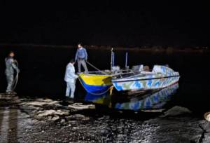 توقیف قایق صید غیرمجاز شب‌چراغی در جاسک
