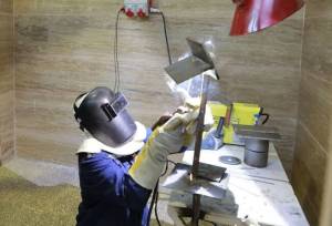 ۱۴ کارگاه آموزش فنی و حرفه ای در ایلام و چوار فعال  است