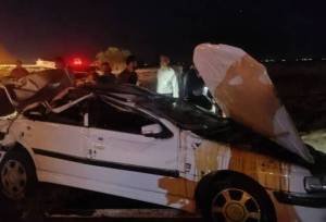 واژگونی خودرو در محور خورموج به کنگان ۴ مصدوم داشت