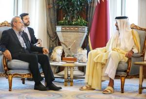 دیدار لاریجانی با امیر قطر در سفر به دوحه
