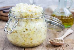 با کلم ترش سیستم گوارش خود را تقویت کنید