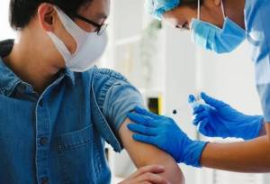 دلیل لخته‌های خون بعد از تزریق واکسن کرونا کشف شد