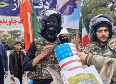 کنایه بیرجندی‌ها در راهپیمایی قدس به ترامپ و نتانیاهو