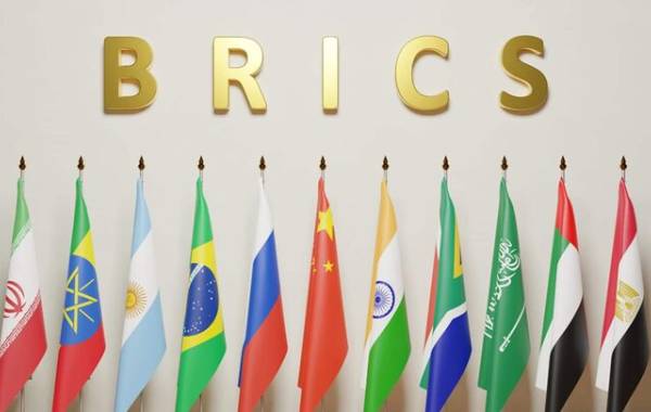 بورسیه هنرهای نمایشی برای کشورهای بریکس‌پلاس