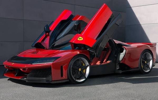 پاداش 18 هزار دلاری خودروساز ایتالیایی به کارمندانش!