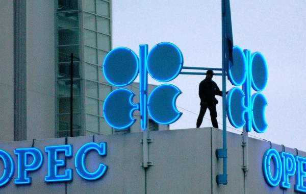 اعلام برنامه چهار عضو اوپک برای کاهش تولید نفت