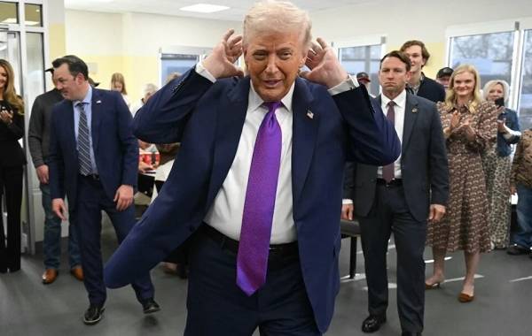 ترامپ اوباما را به افشای اطلاعات محرمانه متهم کرد