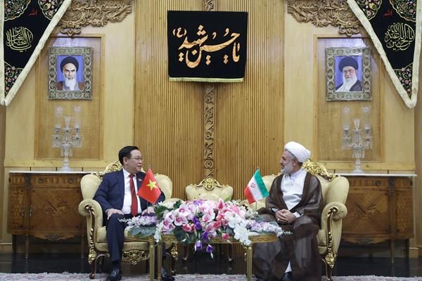 ایران و ویتنام هزینه‌های زیادی برای آزادی و استقلال داده‌اند