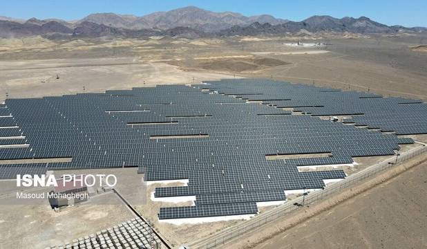 استاندار خبر داد: تصویب اجرای طرح نیروگاه خورشیدی ۵۰۰ مگاواتی در استان سمنان