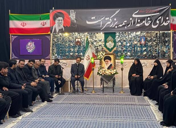 شعر خوانی شاعران کرمانی در محفل «شعر امین»