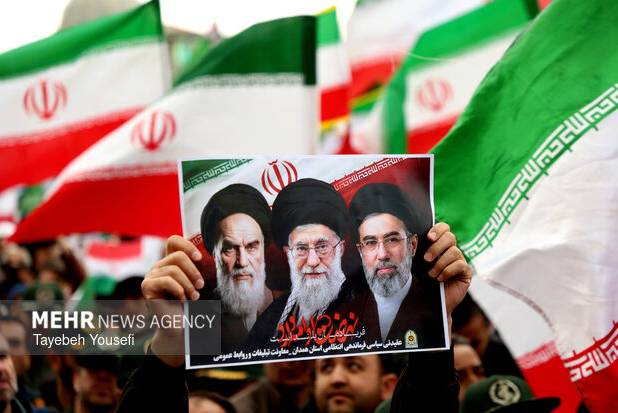 رهبر شهید انقلاب در آیینه خاطرات؛ استقامت در زندان، خدمت در تبعید