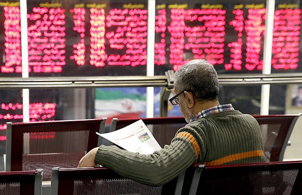 تداوم غلبه فضای احتیاط و تردید بر تالار شیشه‌ای 