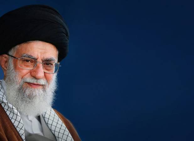 در دردها، رنج‌ها و آلام شما مشترک و شریکیم 