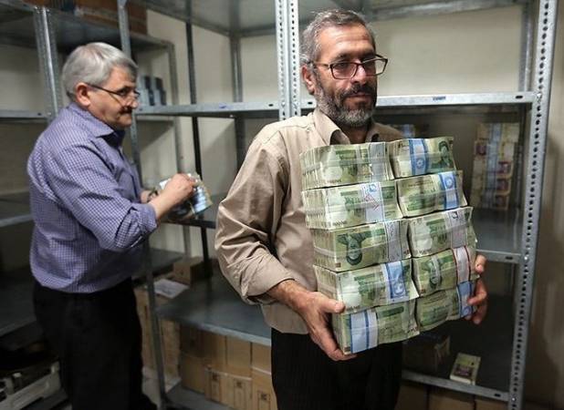  تسهیلات تکلیفی به بانکها درتناقض با اصلاح نظام بانکی است