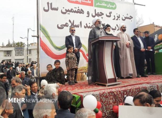 امام جمعه کاشمر: ایران بدون اسلام ماندگار نیست