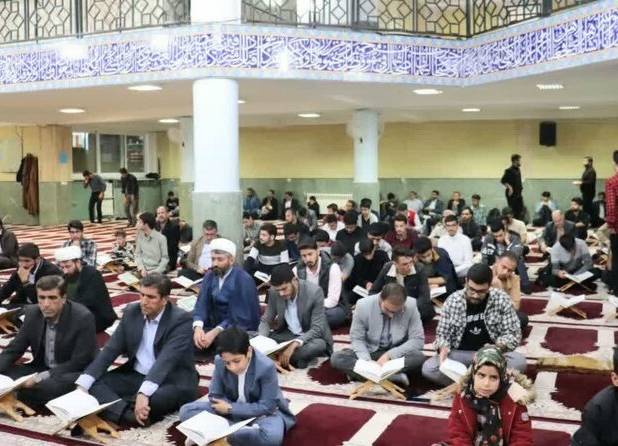 برپایی ۱۰ محفل انس با قرآن طی دهه فجر انقلاب اسلامی در فارس