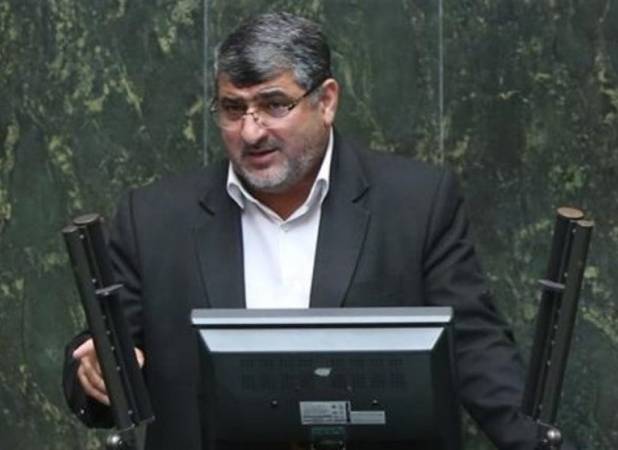 ۱۸۰ هزار کانتینر کالا در گمرکات کشور دپو شده است .