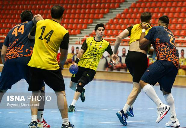 سرمربی سپاهان‌نوین: بودجه ما یک‌پنجم سپاهان است/ از عملکرد بازیکنانم رضایت کامل دارم