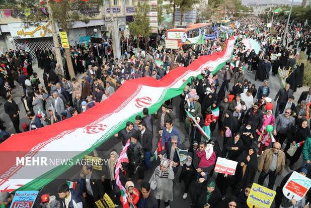 پاسخ دامغانی‌ها به توطئه‌های دشمن؛ «۲۲ بهمن» حلقه اتصال مردم و انقلاب