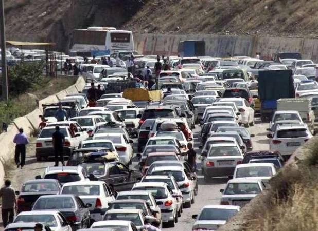 مرادی: ترافیک در محورهای خروجی گیلان نیمه سنگین است