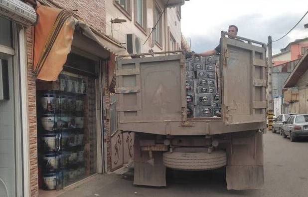 کشف ۱۰ تن روغن موتور قاچاق در رشت