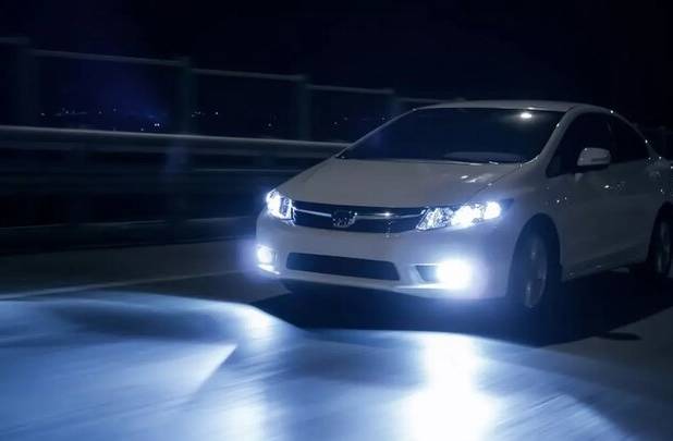 برخورد پلیس راه اصفهان با خودروهای دارای نور خیره‌کننده