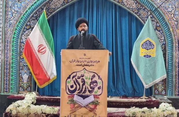 امام  جمعه موقت گناوه: حرمت ماه رمضان حفظ شود