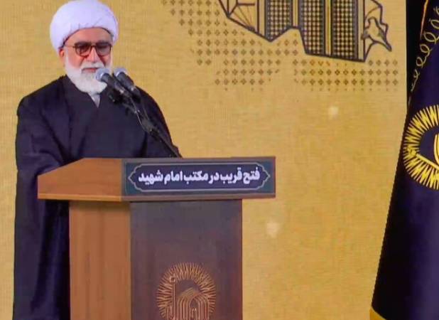 رهبر شهید حوزه را یک ظرفیت بی بدیل برای جامعه اسلامی می دانستند
