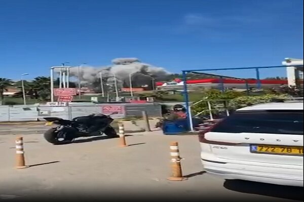 موشک‌باران مناطق مرکزی «اسرائیل» و هلاکت و زخمی شدن ۱۲ صهیونیست + فیلم