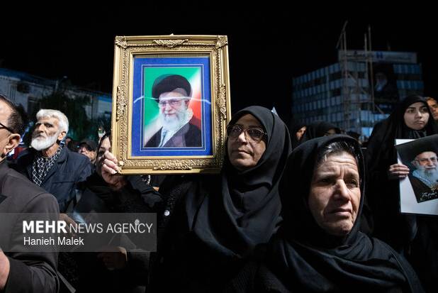 یکی از بلوارهای اصلی شهر به نام آیت الله شهید خامنه‌ای نامگذاری می‌شود
