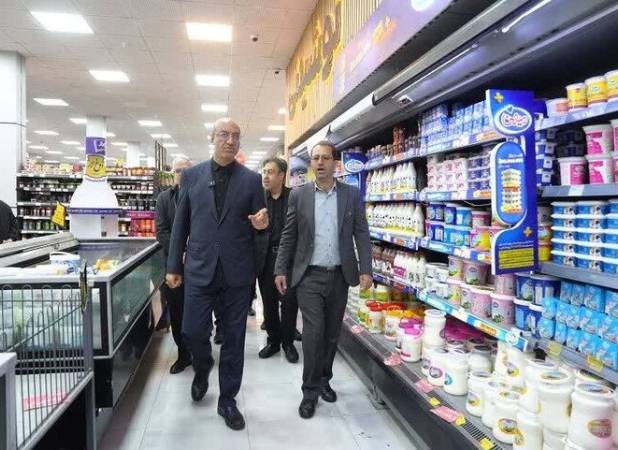 بازار کالاهای اساسی استان در شرایط عادی است