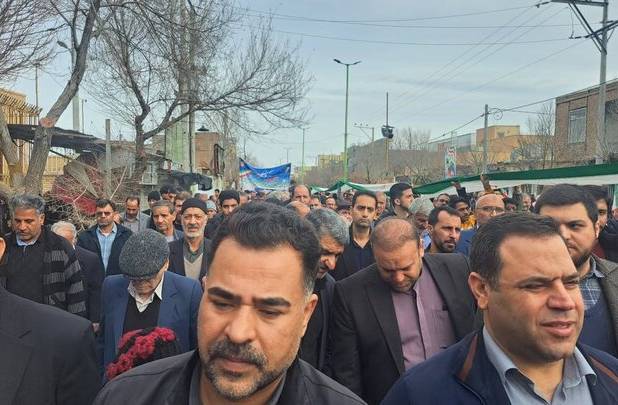 راهپیمایی ۲۲ بهمن در اردستان