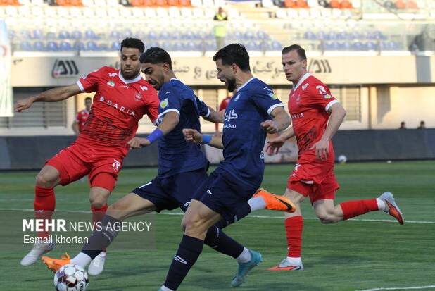 سرمربی پرسپولیس روی لبه تیغ برکناری یا استعفا/ قول حدادی هم پوچ شد!