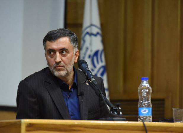 واکنش عبدالله گنجی به خداحافظی زیدآبادی