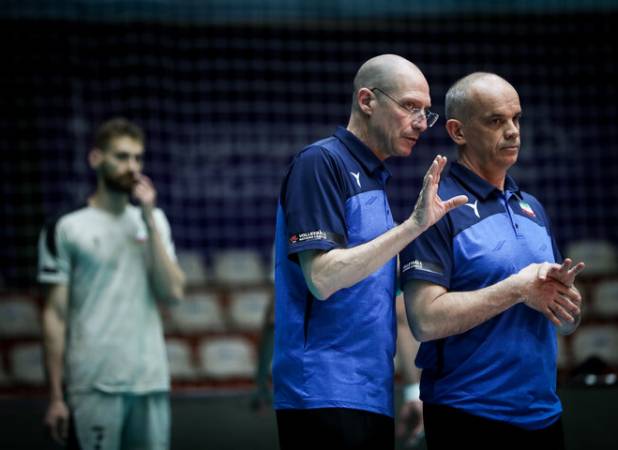 شرط پیاتزا برای حضور دستیارانش در تیم ملی والیبال چیست؟