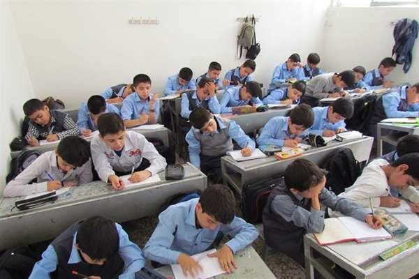 بررسی سناریوهای مختلف جهت تداوم اموزش