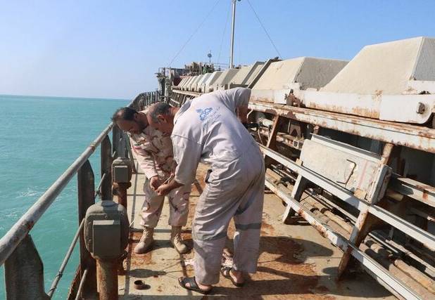 کشف ۲۰ هزار لیتر گازوئیل قاچاق در آب‌های بوشهر