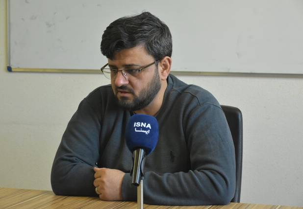 استاد دانشگاه قم: نسل جوان آگاهانه‌تر از گذشته در صحنه انقلاب حضور دارد