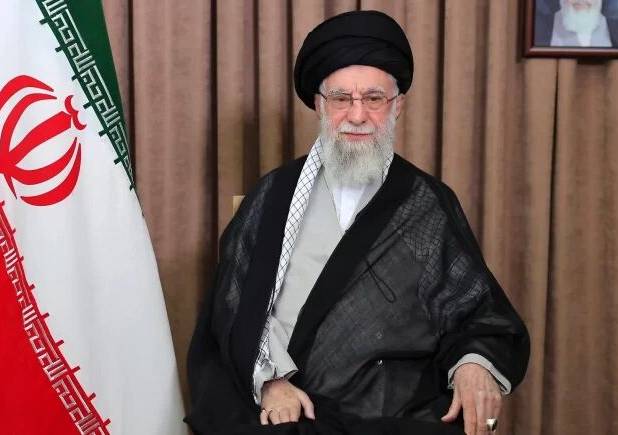 رهبر انقلاب به شهادت رسید