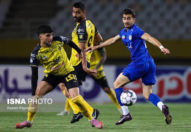 اعلام برنامه سه دیدار معوقه لیگ برتر/ استقلال- سپاهان شب عید!