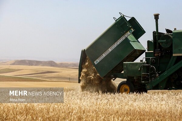۶۵ درصد کمباین‌ها و تراکتورها عمر مفید خود را سپری کرده‌اند