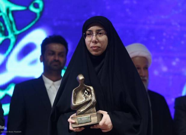 معصومه کرباسی را از میان کلمات «آرزو شدی» بشناسید