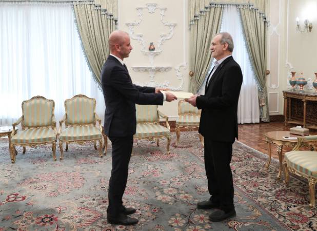 پزشکیان: رژیم صهیونیستی چالش اصلی بی‌ثباتی لبنان و منطقه است