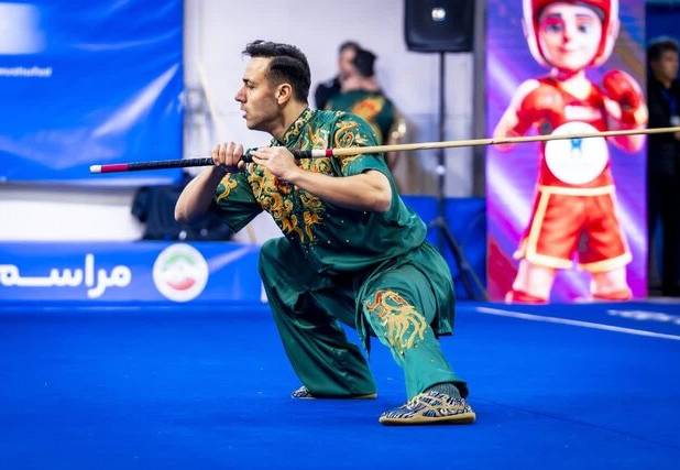 ووشوکار کردستانی روی سکوی دوم ووشو قهرمانی کشور ایستاد