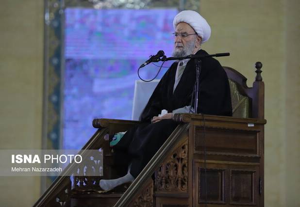 استاد حوزه: رهبر شهید ما ایران را به اوج اقتدار رساند